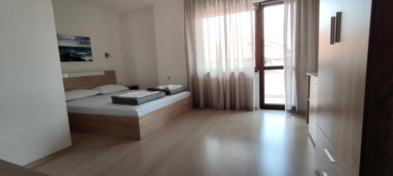 Yanevi Apartments Τσερνομόρετς Εξωτερικό φωτογραφία